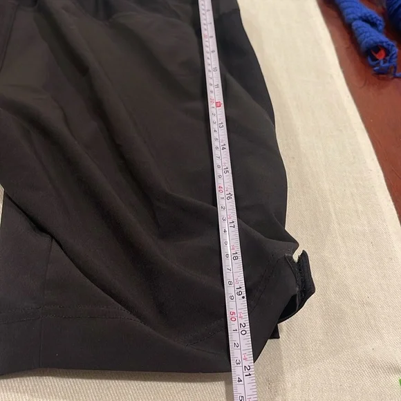 B25009 Elevenpine shorts SZ Large - Picture 8 of 9